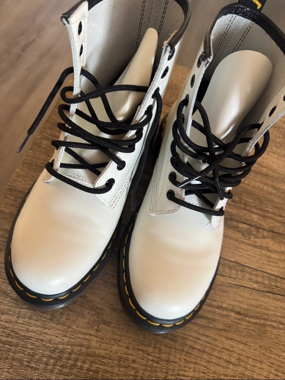 Dr. Martens White Leather 8-Eye Lace-Up Boots with Yellow Stitching - Picture 5 of 6